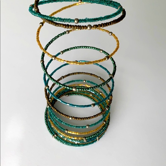 Infinity bangle bracelet - Picture 4 of 6